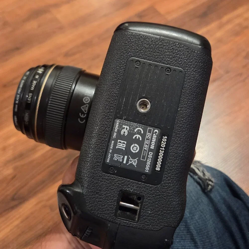 Canon - Picture 1 of 16
